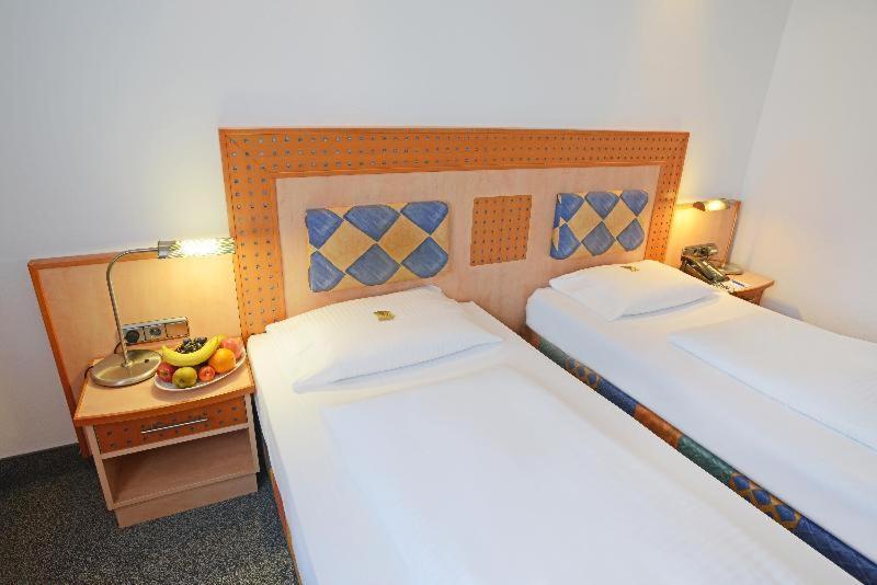 Plaza Kongresshotel Europe Stuttgart Szoba fotó